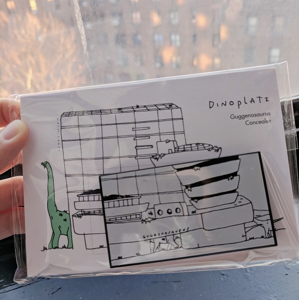 LIMITED EDITION Dinoplatz Guggenosaurus Concealer